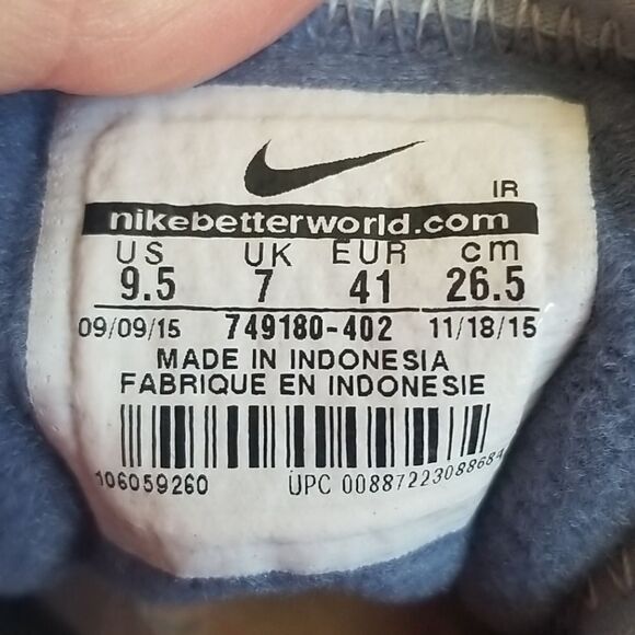 Nike Core Motion Sneakers Size 9.5 - Picture 8 of 8